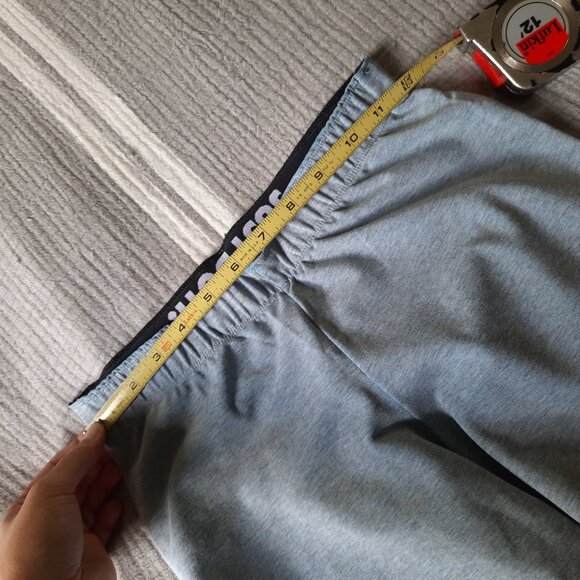 NIKE Sportswear Leg-A-See Graphic Logo Crop Leggings Style# 652478-006 - Size S - Picture 13 of 16